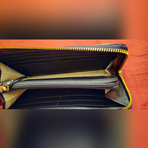 Kate Spade Black and Green Hedgehog Wallet - Picture 8 of 12